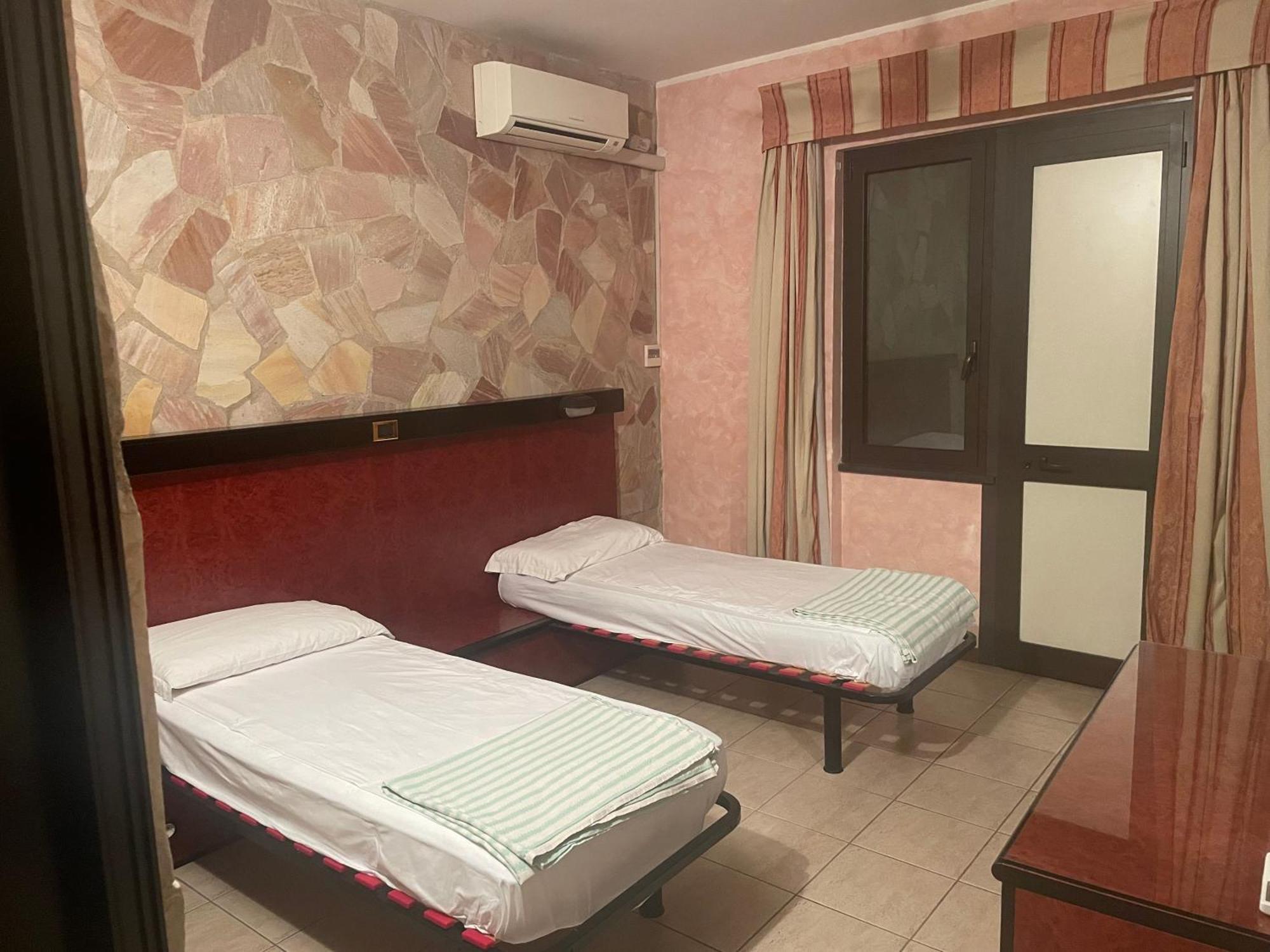 American Motel Cisterna di Latina Dış mekan fotoğraf
